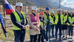 Alenka Bratušek na Jesenicah: verjame, da bodo z rezultatom zadovoljni vsi