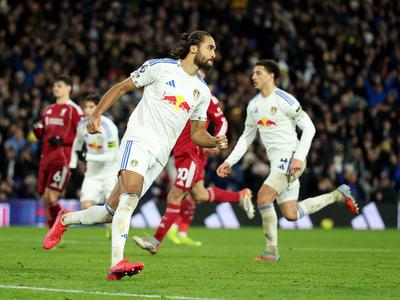 Nora tekma v Leedsu! Bijolovi v sodnikovem podaljšku strli srce Liverpoolu.