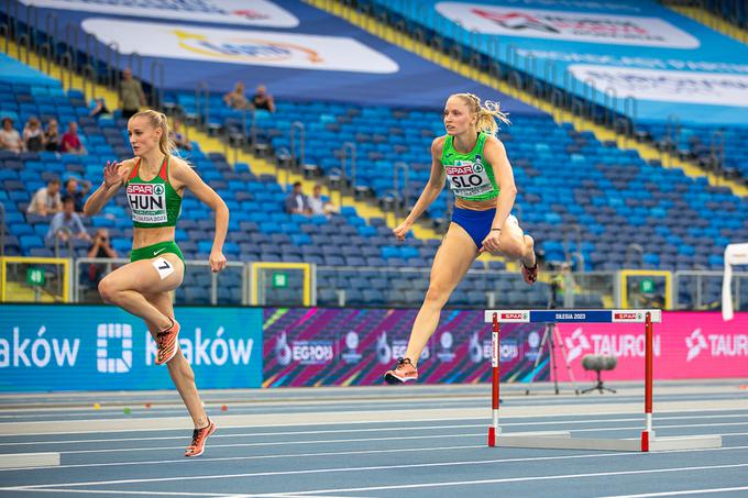 Agata Zupin je bila druga v teku na 400 metrov z ovirami. | Foto: Peter Kastelic/AZS