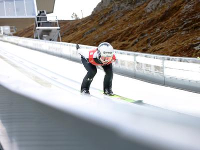 Kako daleč bosta v Vikersundu leteli Niki?