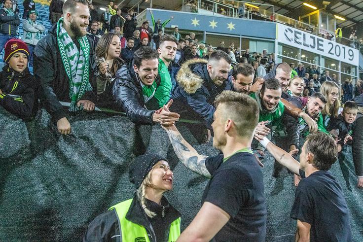 Kapetan Olimpije je v četrtek prejemal čestitke v Celju za pokalni naslov, danes je že v izbrani vrsti. | Foto: Matic Ritonja/Sportida