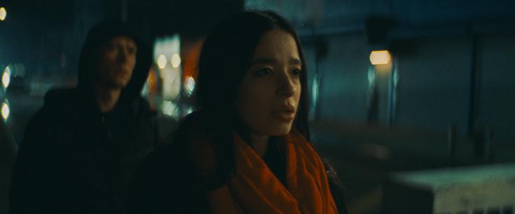 Anino temačno in hladno spoznanje, da ne more biti prepričana, kako jo bo odnesla. | Foto: Karantanija Cinemas