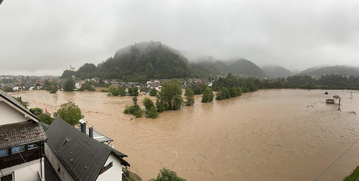 Poplave v Škofji Loki | Foto: Denis Midzan