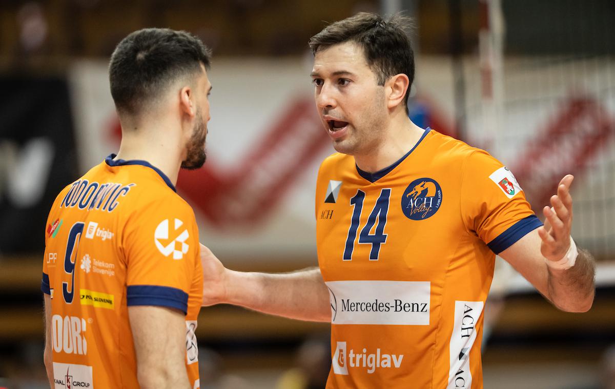 Nikola Gjorgiev | ACH Volley je uspel zadržati pomebnega moža, Nikolo Gjorgieva (desno). | Foto Vid Ponikvar