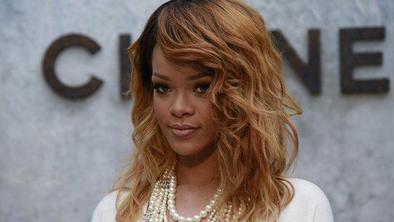 Rihanna se je zjokala na odru