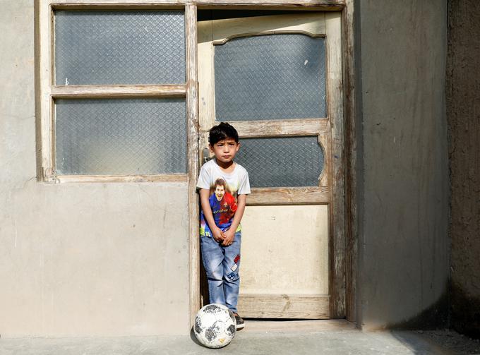 Murtaza je zdaj v Kabulu. Nogomet lahko igra le pred hišo. | Foto: Guliverimage/Vladimir Fedorenko