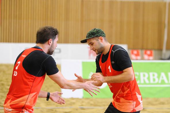 Slovenska odbojkarja na mivki brez glavnega turnirja