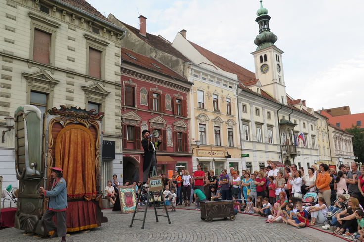 Državna politika bi morala bolj gledati na mesto, kot je Maribor, ker je le 17 kilometrov oddaljen od avstrijske meje in je bilo nekoč že avstrijsko mesto s pretežno avstrijskim prebivalstvom. Ne bi smeli pustiti, da propada, pravi Moge. | Foto: STA ,