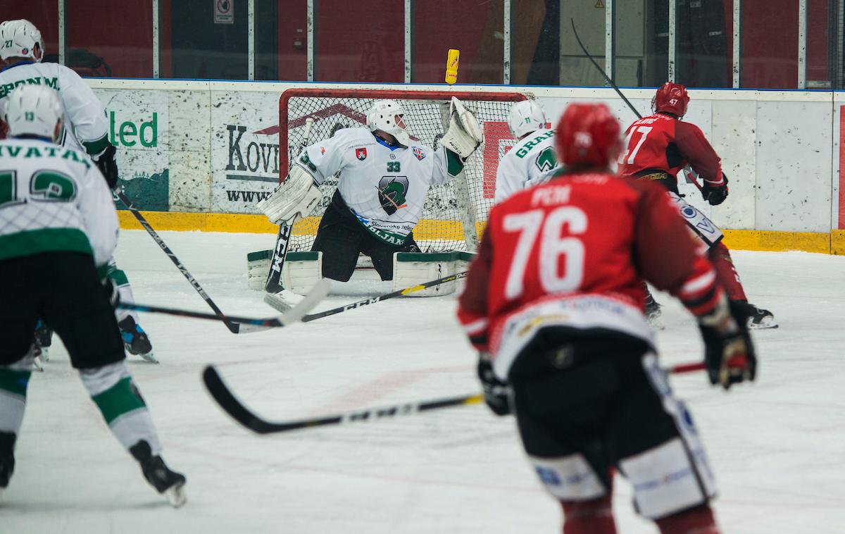 Acroni Jesenice SŽ Olimpija Alpska liga derbi | V Alpski ligi bo prihodnjo sezono sodelovalo 19 moštev (novinca prihajata z Dunaja in iz Linza), sistem tekmovanja je dočakal spremembe. Med drugim bodo v vseh fazah končnice igrali na štiri zmage. | Foto Peter Podobnik/Sportida