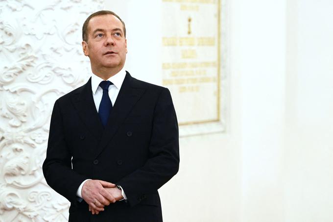 Če bi Putina dejansko aretirali v Nemčiji, bi po besedah Medvedjeva "vsa ruska sredstva, rakete in preostalo poleteli na bundestag, kanclerski urad in tako naprej". | Foto: Reuters