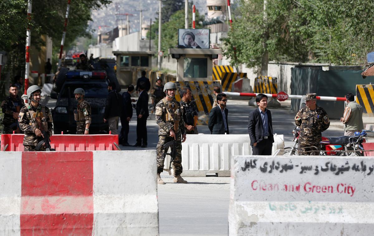 Napadi Afganistan | Špansko zunanje ministrstvo je pozneje sporočilo, da so mrtvi trije španski turisti, še najmanj en španski državljan pa je bil v streljanju ranjen. | Foto Reuters