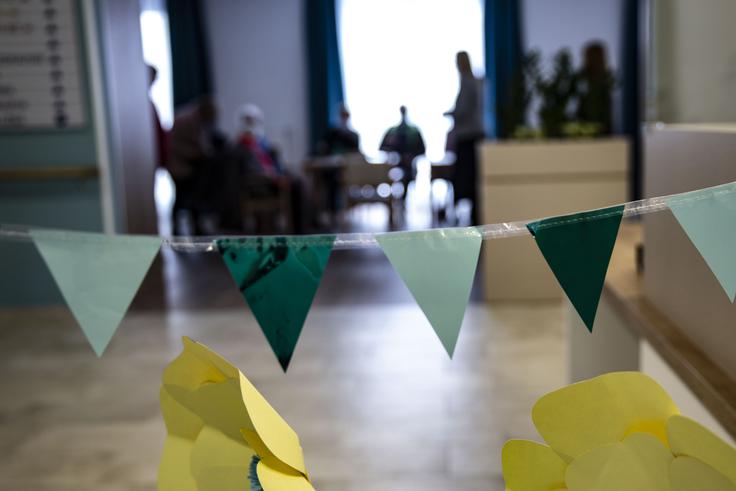 Rast pokojnin naj bi v prihodnje bila bolj kot na rast plač vezana na rast življenjskih stroškov. | Foto: Ana Kovač