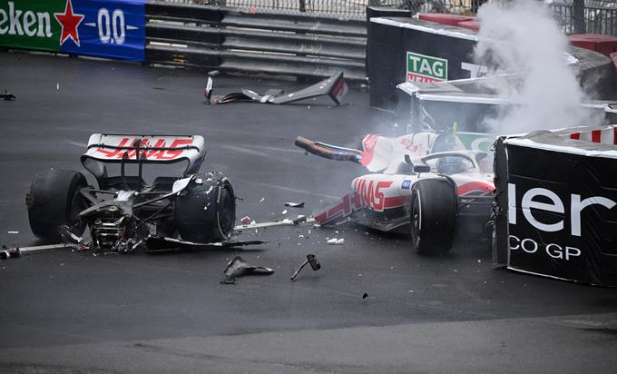 Haasov dirkalnik v dveh delih. | Foto: Reuters