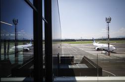 Prek slovenskih letališč lani za desetino več potnikov