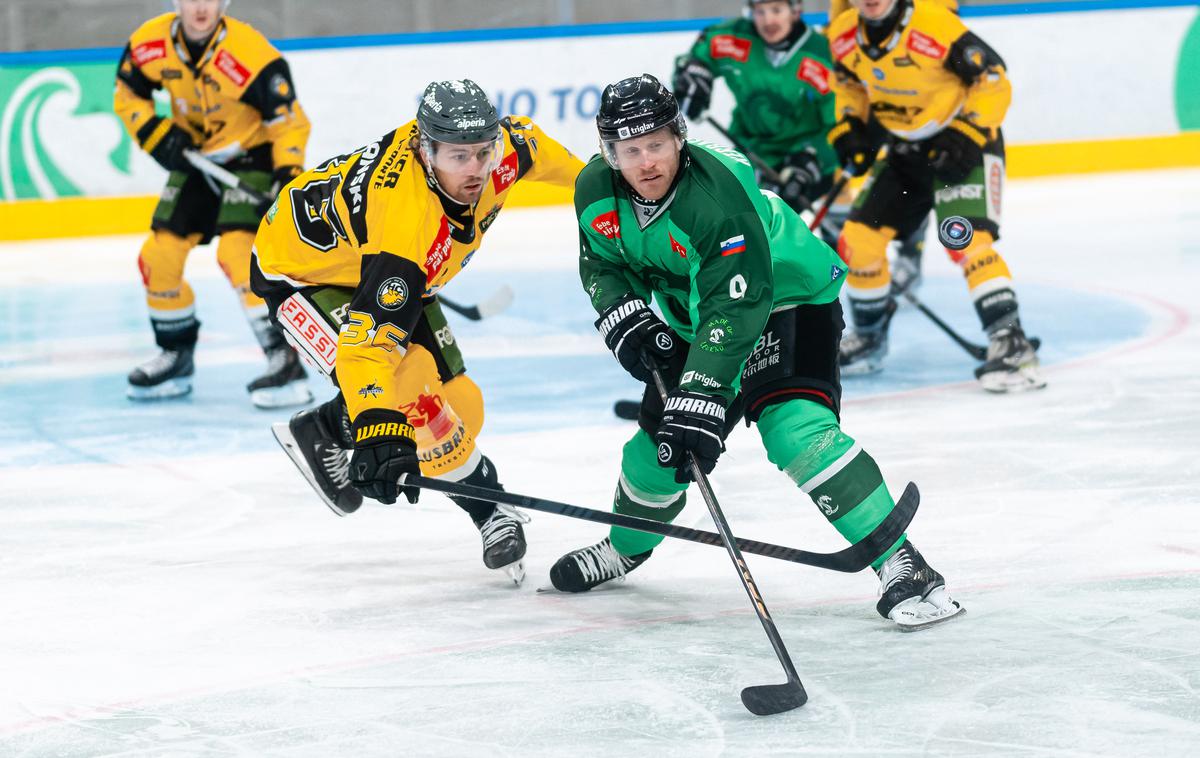 HK Olimpija : Pustertal | Olimpija je bila še četrtič v sezoni za gol boljša od Pustertala. | Foto Domen Jančič