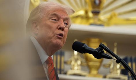 Trump znova grozi s carinami, Wall Street v rdečem