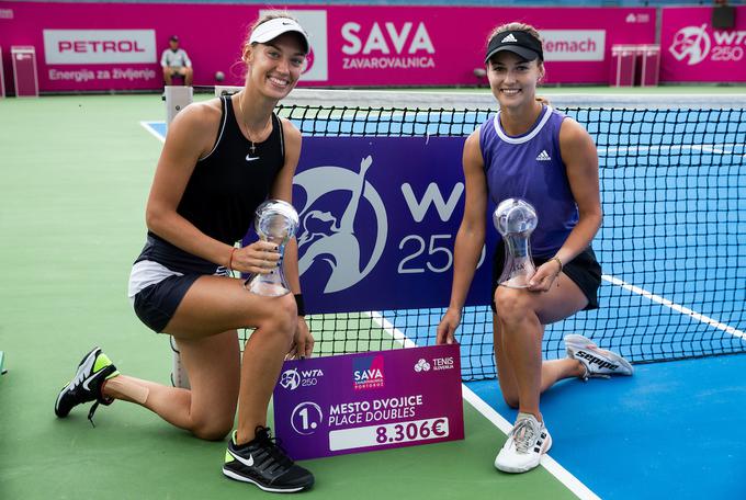 Ana Kalinskaja in Tereza Mihalikova sta zmagovalki turnirja dvojic v Portorožu. | Foto: Vid Ponikvar