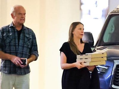 Igralec Kelsey Grammer bo pri 70 letih osmič očka