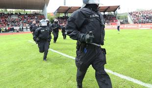 Na otroški nogometni tekmi v Nemčiji pele pesti