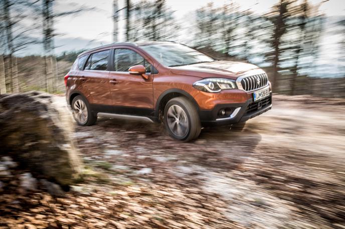 Suzuki SX4 S-cross 1.6 DDiS 4WD TCSS elegance top - test | Foto Vid Ponikvar