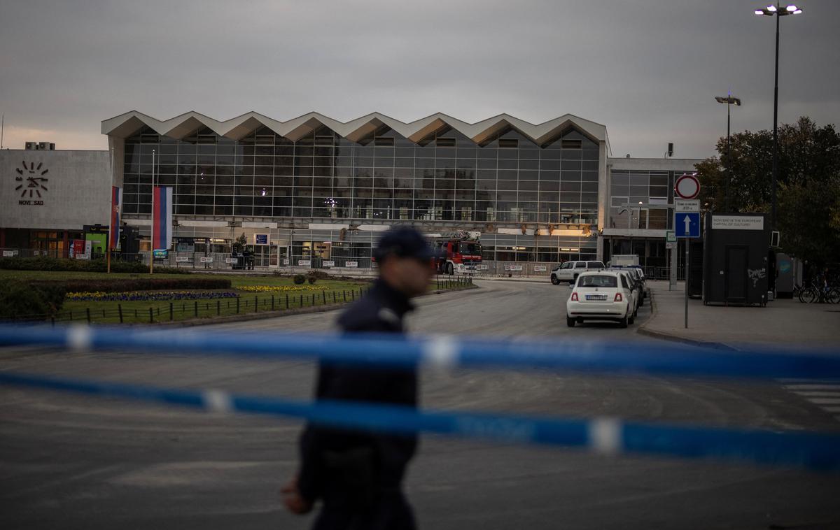 Novi Sad | V zrušenju nadstreška železniške postaje v Novem Sadu, ki se je zgodila 1. novembra, je življenje izgubilo 15 ljudi, dva sta še vedno v kritičnem stanju. | Foto Reuters