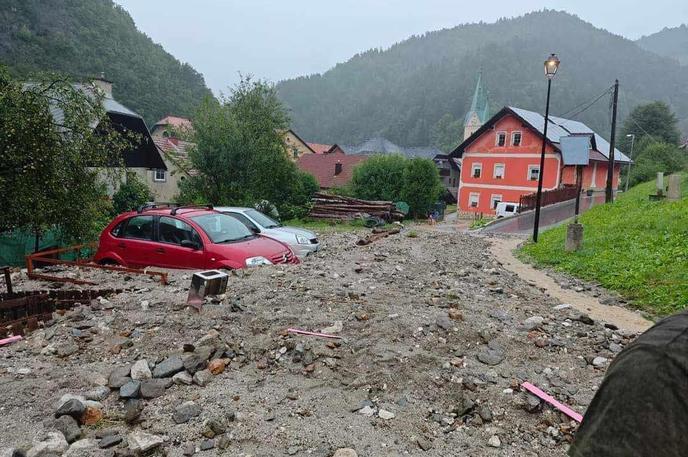 Posledica današnjega močnega deževja v Črni na Koroškem | Posledice popoldanskega močnega deževja v Črni na Koroškem. | Foto Meteoinfo Facebook / Andrej Polanšek