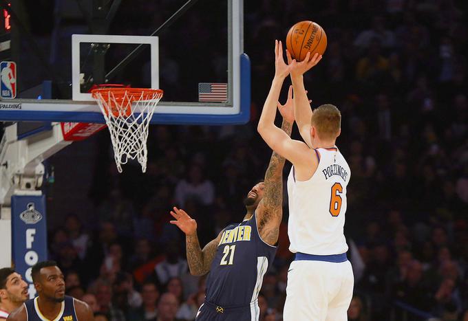 Latvijec Kristaps Porzingis je z 38 točkami postavil osebni mejnik v ligi NBA. Še na peti tekmi je vpisal vsaj 30 točk. | Foto: Reuters