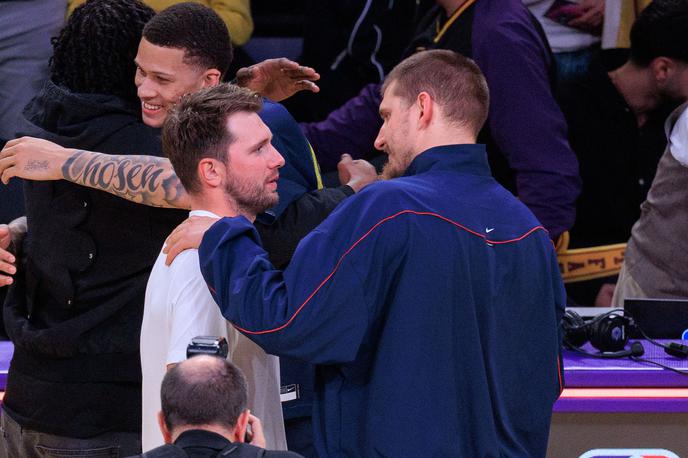 Nikola Jokić, Luka Dončić | Dončić in Jokić pred tekmo Lakersov in Nuggetsov. | Foto Reuters