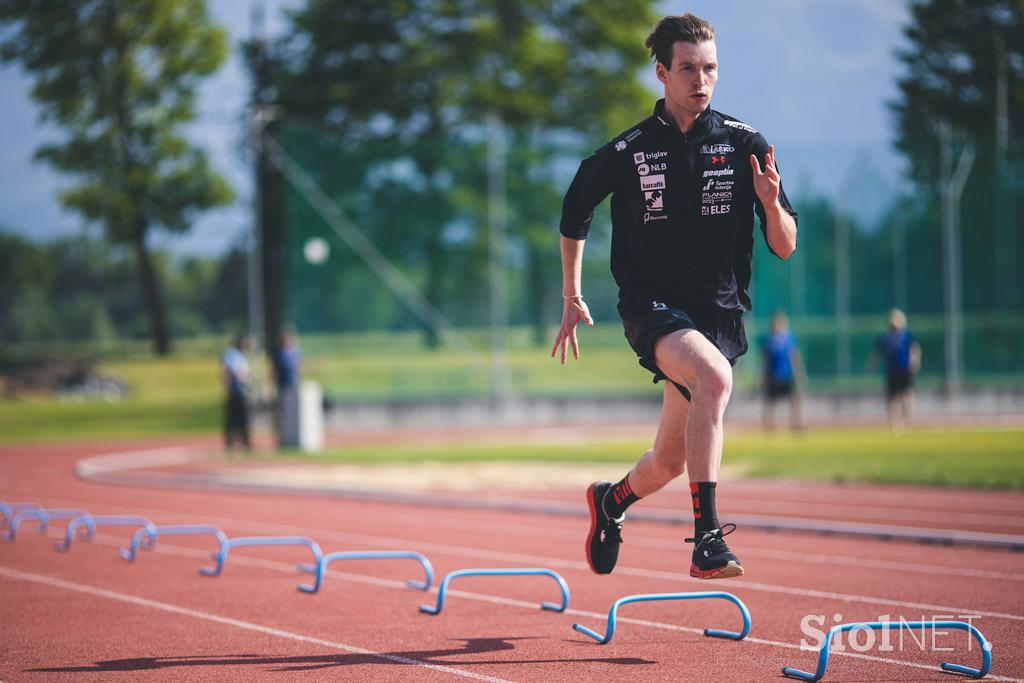 trening Kranj smučarski skakalci Žiga Jelar