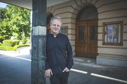 Od Logatca do Azurne obale: zgodba dirigenta, ki podira pravila klasične glasbe