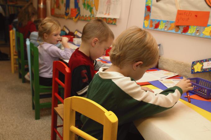 Tečaji za otroke so v porastu. Začnejo z igro, smiselnimi jezikovnimi enotami, še preden znajo pisati. | Foto: Thinkstock
