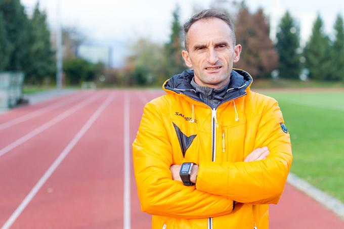 Roman Kejžar je pred 18 leti v Torinu postavil slovenski rekord v maratonu. 42.195 metrov je pretekel v času 2;11:50. Do zdaj se mu je najbolj približal Miroslav Vindiš, ki je s časom 2;13:39 maraton pretekel leta 1987.  | Foto: Peter Kastelic