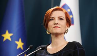Ministrica Vrečko poudarila nujnost državne pomoči medijem v predlogu novega zakona o medijih