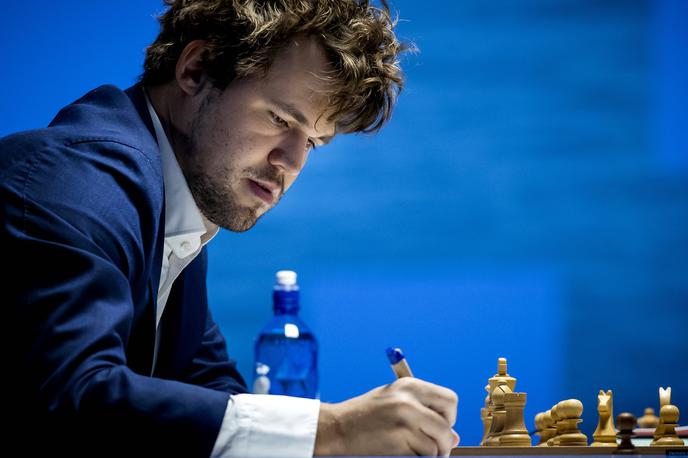 Magnus Carlsen | Norvežan Magnus Carlsen za ubranitev naslova potrebuje še eno točko. | Foto Guliverimage