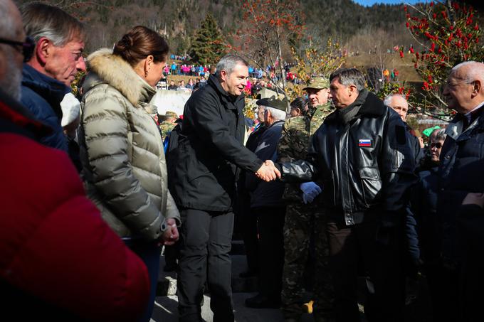 Na spominski slovesnosti v Dražgošah so se tudi letos zbrali predstavniki državnega vrha. | Foto: STA ,