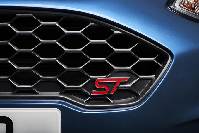 Oznaka ST je pri zdajšnji fiesti ST napovedovala vrhunske vozne užitke. | Foto: Ford