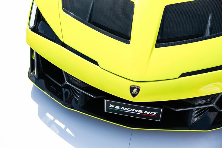 Fenomeno ima zmogljivosti za dirkališča, a se bo z njim mogoče peljati tudi v navadnem prometu. | Foto: Lamborghini