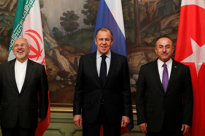 Mohammad Javad Zarif, Sergei Lavrov, Mevlut Cavusoglu | Foto Reuters