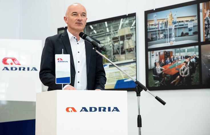 Direktor kluba Bogdan Fink verjame, da bo ekipa uspešna. | Foto: Vid Ponikvar