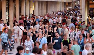 Na Hrvaškem julija nekoliko manj turistov kot lani