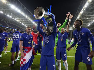 Francoski zvezdnik N'Golo Kante se seli v Fenerbahče