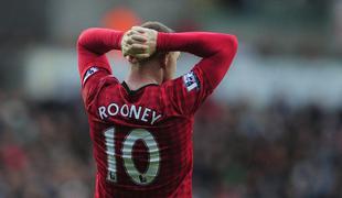 Skrivalnice pred derbijem: Rooney v ekipi že proti Liverpoolu?