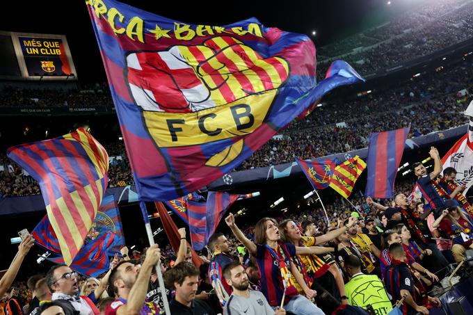 "Finančna vzdržnost je A in O pri zaščiti nogometnih poslov," še pravijo. Pri tem ne gre spregledati, da imajo dolgove tudi španski klubi, izstopa predvsem katalonski velikan Barcelona. | Foto: Reuters