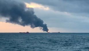 V požaru dveh tankerjev blizu Krima deset mrtvih