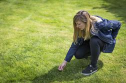 Pozabite na vsakodnevno zalivanje: tako v resnici uničujete trato