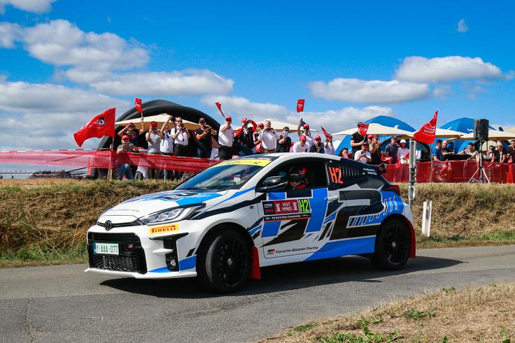 Prototip yarisa GR, kjer so za pogon klasičnega motorja namesto bencina uporabili vodik. 
 | Foto: Toyota