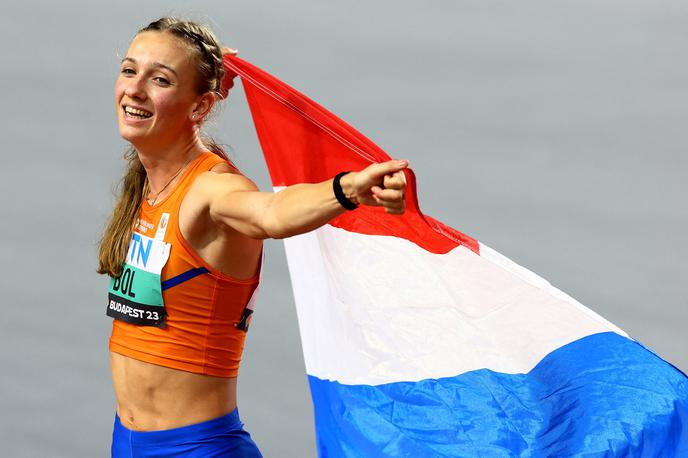 Femke Bol | Nizozemka Femke Bol je padla ob vodstvu v mešani štafeti 4 X 400 m tik pred ciljem, tokrat pa bila najhitrejša na 400 m z ovirami. | Foto Reuters