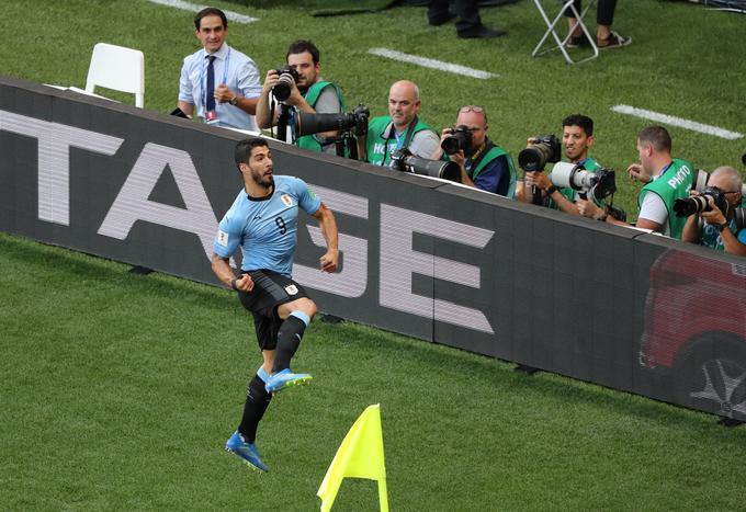 Luis Suarez je zadel za minimalno zmago in osmino, s katero si je Urugvaj zagotovil napredovanje v osmino finala. Po njegovi zmagi je tam tudi že gostiteljica Rusija. | Foto: Reuters