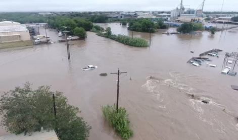 Število smrtnih žrtev poplav v Teksasu naraslo na 78, več kot 40 ljudi pogrešajo