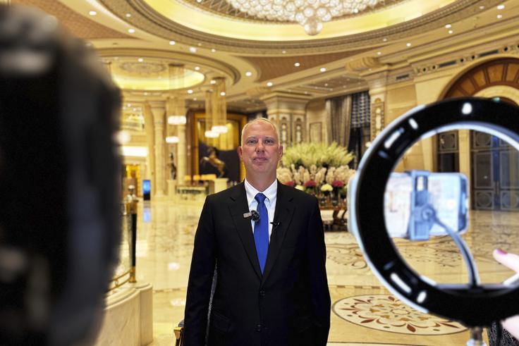 Dmitrijev je od leta 2011 na čelu Ruskega državnega investicijskega sklada (RDIF). Mediji so prvič postali pozorni nanj februarja letos, ko je v Riadu sodeloval v pogajanjih med ZDA in Rusijo. | Foto: Guliverimage